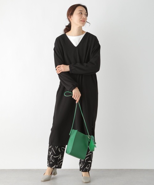 LEPSIM（レプシィム）の「【選べる丈シリーズ】フカVネックカットワンピース　261246（ワンピース・レディース・ライトブルー/ブラック・FREE/TALL）」の4枚目の写真