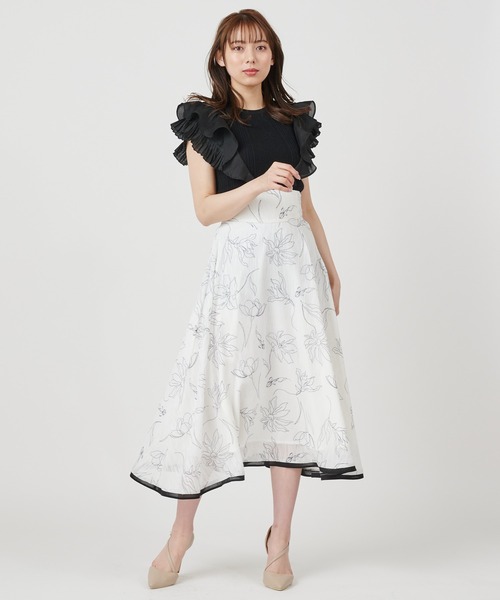 ROYAL PARTY(ロイヤルパーティー)の「異素材ラッフルトップス(ニット/セーター・レディース・ブラック/ベージュ/オフホワイト・FREE)」の6枚目の写真