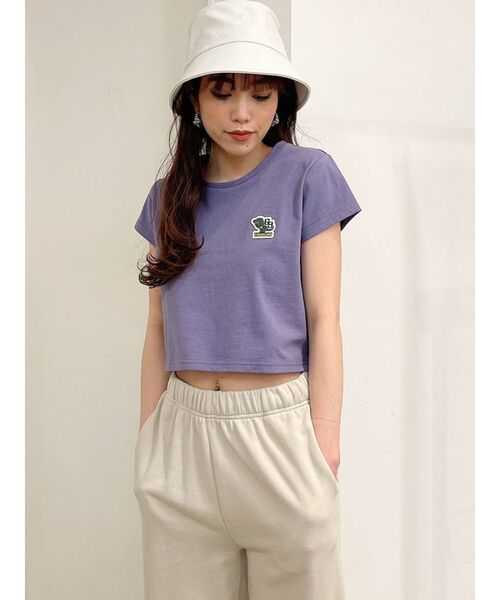 GYDA（ジェイダ）の「TYRANNOS G REX ワッペンショートTシャツ（Tシャツ/カットソー・レディース・チャコールグレー/ライトグレー/パープル/オフホワイト・FREE）」の4枚目の写真