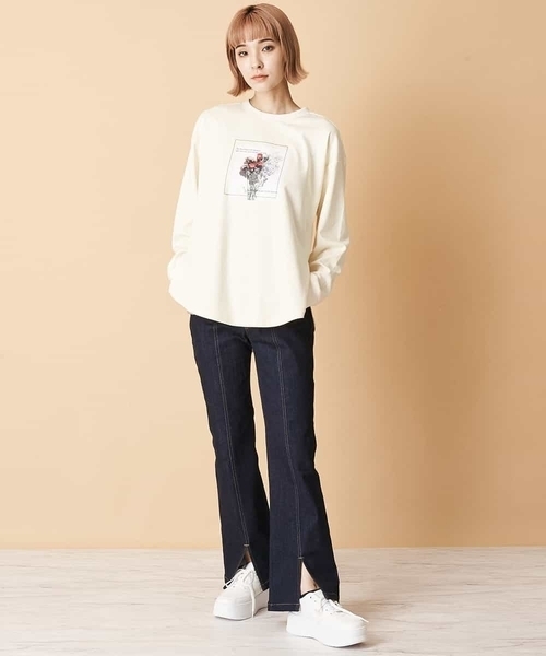 A de a.v.v(アードアー・ヴェ・ヴェ)の「フラワーフォトプリントTシャツ(Tシャツ/カットソー・レディース・アイボリー/ブラウン・38/36)」の13枚目の写真