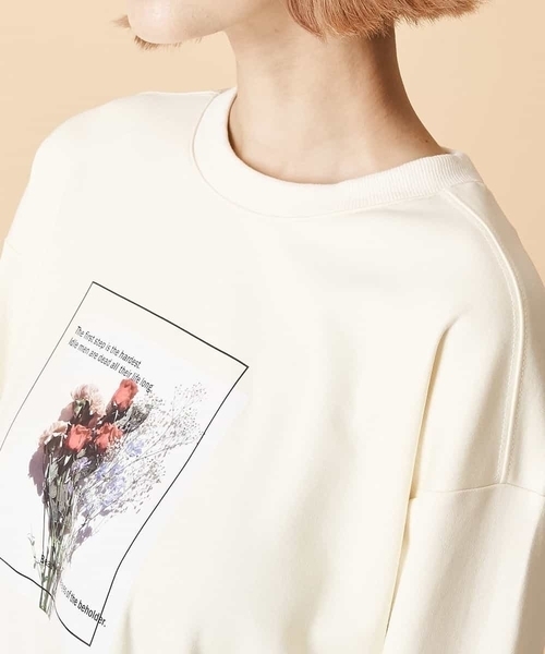 A de a.v.v(アードアー・ヴェ・ヴェ)の「フラワーフォトプリントTシャツ(Tシャツ/カットソー・レディース・アイボリー/ブラウン・38/36)」の14枚目の写真