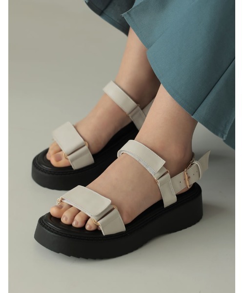 Re:EDIT（リエディ）の「ワイドストラップ厚底スポーツサンダル（サンダル・レディース・ホワイト/ブラック・XX-LARGE/MEDIUM/SMALL/LARGE/X-LARGE）」の8枚目の写真