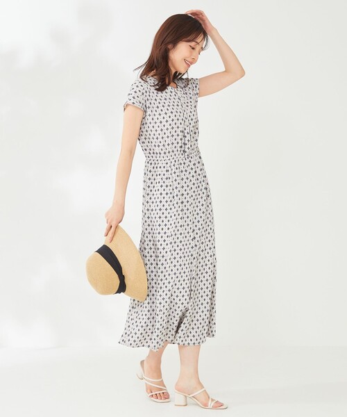 ANY SIS(エニィスィス)の「【洗える 】プロヴァンスレディプリント ワンピース(ワンピース・レディース・アイボリー系5/ピンク系5・1/2/3)」の3枚目の写真