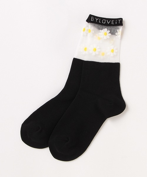 by LOVEiT(バイラビット)の「シアークルー丈ソックス(ソックス/靴下・キッズ・レッド/ブラック/グリーン/オフホワイト・L/M/S/LL)」の3枚目の写真