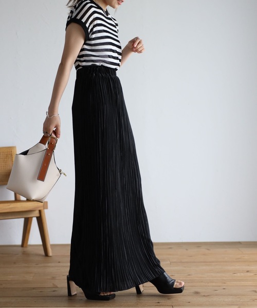 sakishimatokyo（サキシマトーキョー）の「【選べる素材】ストレートプリーツスカート【動画あり】（スカート・レディース・ブラック/グリーン/グレイッシュベージュ/ブラウン/ブルー/オフホワイト/ブラック系その他/ゴールド/シルバー/ブラック系その他2/グレー/レッド・FREE）」の15枚目の写真