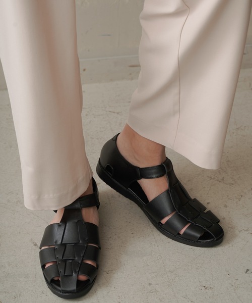 SPINNS（スピンズ）の「フェイクレザー グルカサンダル（サンダル・メンズ・ブラック・M/L）」の8枚目の写真