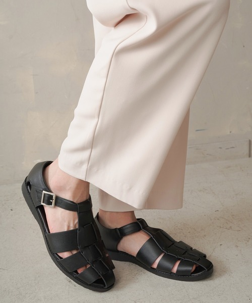 SPINNS（スピンズ）の「フェイクレザー グルカサンダル（サンダル・メンズ・ブラック・M/L）」の22枚目の写真