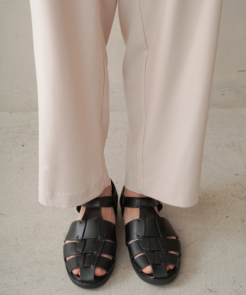 SPINNS（スピンズ）の「フェイクレザー グルカサンダル（サンダル・メンズ・ブラック・M/L）」の3枚目の写真