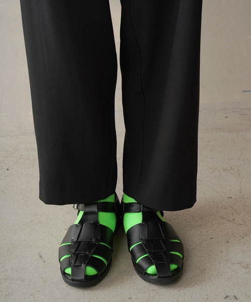 SPINNS（スピンズ）の「フェイクレザー グルカサンダル（サンダル・メンズ・ブラック・M/L）」の11枚目の写真