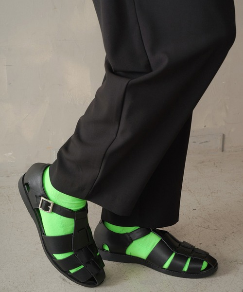 SPINNS（スピンズ）の「フェイクレザー グルカサンダル（サンダル・メンズ・ブラック・M/L）」の14枚目の写真