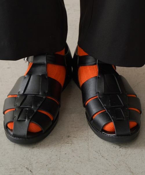 SPINNS（スピンズ）の「フェイクレザー グルカサンダル（サンダル・メンズ・ブラック・M/L）」の18枚目の写真