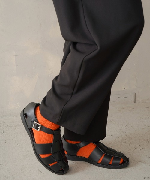 SPINNS（スピンズ）の「フェイクレザー グルカサンダル（サンダル・メンズ・ブラック・M/L）」の4枚目の写真