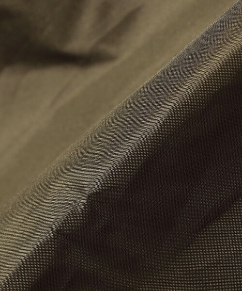 Wpc.（ダブリュピーシー）の「Wpc.:〈手洗い可能〉アースカラー ロング モッズ レイン コート（レインコート/ポンチョ・レディース・ベージュ/グレー/オリーブ・ONE SIZE）」の19枚目の写真