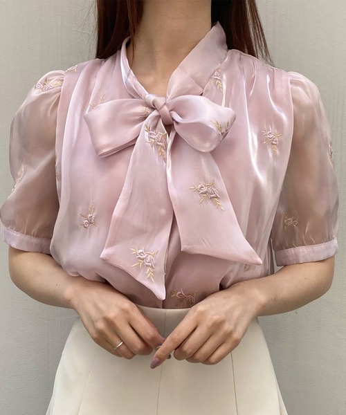titty＆Co. PETIT by poyo（ティティーアンドコープティバイポヨ）の「【titty&Co.PETIT by POYO】シャイニー刺繍リボンブラウス（シャツ/ブラウス・レディース・ピンク/ホワイト・FREE）」の6枚目の写真