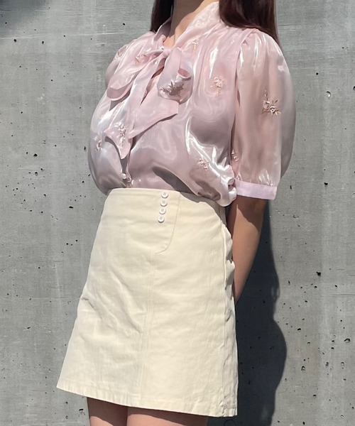 titty＆Co. PETIT by poyo（ティティーアンドコープティバイポヨ）の「【titty&Co.PETIT by POYO】シャイニー刺繍リボンブラウス（シャツ/ブラウス・レディース・ピンク/ホワイト・FREE）」の4枚目の写真