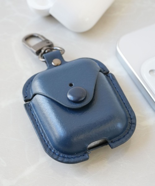 Port（ポート）の「フェイクレザー AirPods1/2 / AirPods Pro 専用 ソフト イヤフォンケース（ヘッドフォン/イヤホン・レディース・ブラック/ブラウン/ダークブラウン/ネイビー/ブラウン系その他/ダークグリーン・A/B）」の11枚目の写真