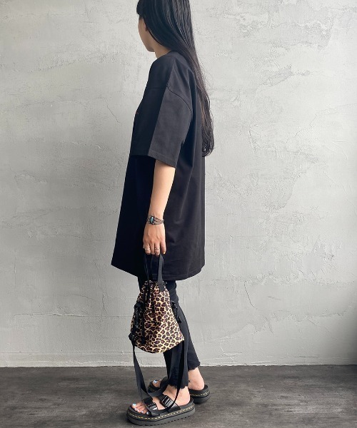 Carhartt WIP（カーハートダブリューアイピー）の「[carhartt WIP/カーハートダブリューアイピー] AMERICAN SCRIPT ワンポイントロゴ刺繍Tシャツ（Tシャツ/カットソー・レディース・ブラック/グレー/ナチュラル/ホワイト/ブラウン/グリーン/ネイビー・L/M/XL/XS/S）」の8枚目の写真