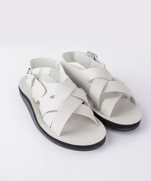 FOLLOWIN（フォロウィン）の「バックルクロスサンダルスリッパ（サンダル・レディース・ブラック/ブラウン/アイボリー・24cm/25cm/26cm/27cm/23㎝）」の2枚目の写真