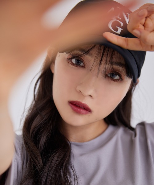 ANDGEEBEE（アンジービー）の「UNISEX フロントロゴキャップ（キャップ・レディース・ブラック×ホワイト・FREE）」の5枚目の写真