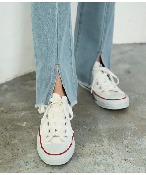 anap mimpi(アナップミンピ)の「センターライン裾スリットデニムパンツ(デニムパンツ・レディース・ブルー・S/M)」の3枚目の写真