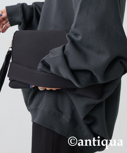 antiqua(アンティカ)の「コクーン裏毛トップス(スウェット・レディース・ピンク/アッシュグレー/カーキ/ブラック/グレイッシュベージュ・FREE)」の8枚目の写真