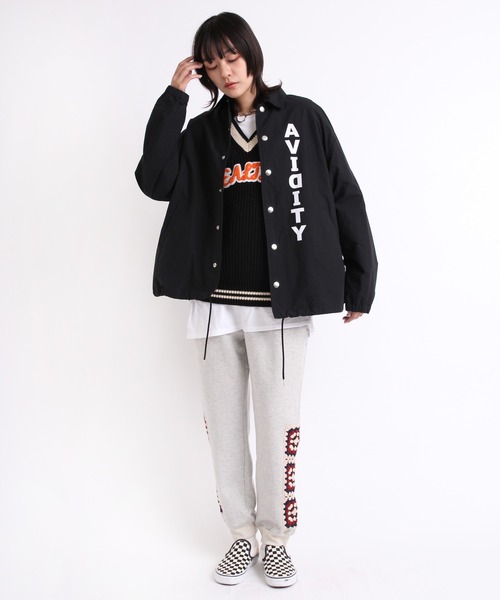 RNA（アールエヌエー）の「J2032 ボリュームコーチジャケット（ミリタリージャケット・レディース・ブラック/ダークブルー/ライトパープル・MEDIUM）」の4枚目の写真