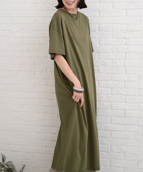 SHOO・LA・RUE（シューラルー）の「◆【SHOO ICE】マキシ丈Tシャツワンピース（ワンピース・レディース・オリーブ/ブラック/ブルー/ピンク系・00）」の3枚目の写真