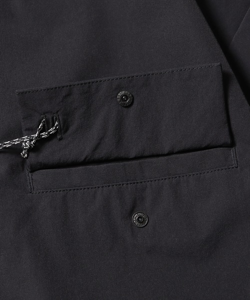 and wander（アンドワンダー）の「and wander/アンドワンダー Light W Cloth Pullover Shirt プルオーバースタンドカラーシャツ（シャツ/ブラウス・メンズ・ブラック・M/L/XL）」の7枚目の写真