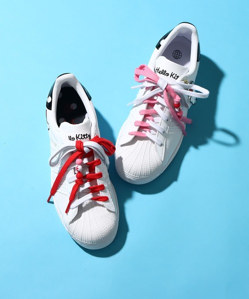 adidas（アディダス）の「adidas SUPERSTAR W HELLO KITTY