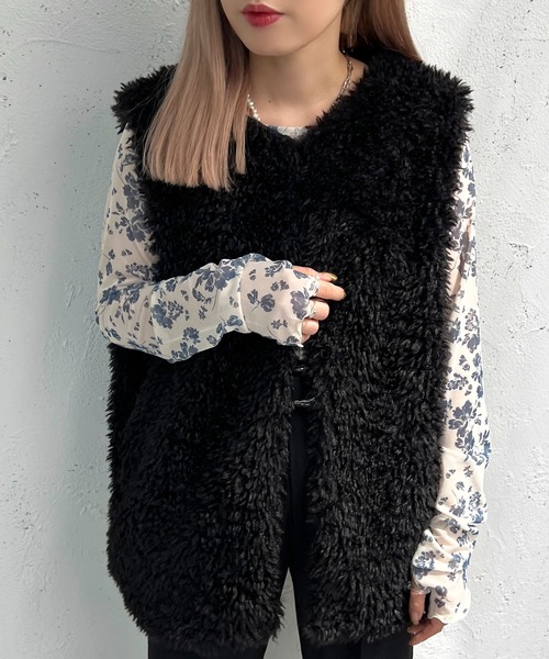 apres jour mignon（アプレジュールミニョン）の「花柄シアートップス【ZOZOTOWN限定アイテム】（Tシャツ/カットソー・レディース・ダークブラウン/グリーン/ブルー・X-LARGE/フリー）」の17枚目の写真