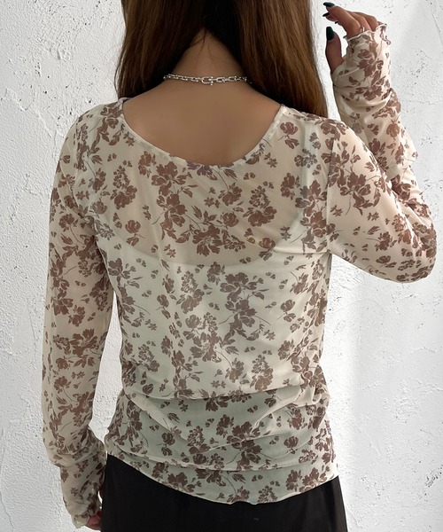 apres jour mignon（アプレジュールミニョン）の「花柄シアートップス【ZOZOTOWN限定アイテム】（Tシャツ/カットソー・レディース・ダークブラウン/グリーン/ブルー・X-LARGE/フリー）」の12枚目の写真