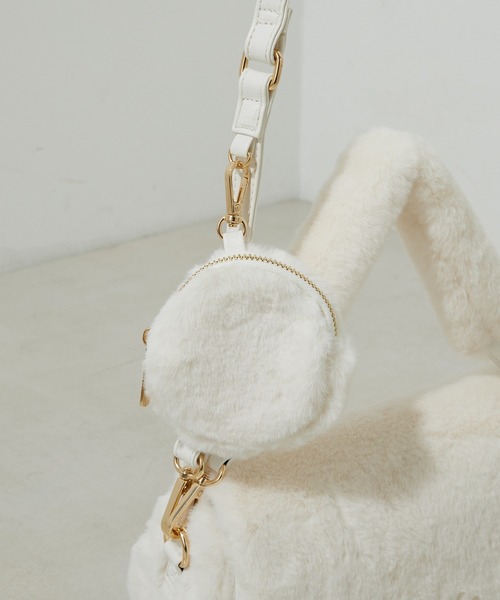 Chico（チコ）の「ポーチ付ファーミニショルダーバック（ショルダーバッグ・レディース・ベージュ/アイボリー/グレー・FREE）」の21枚目の写真