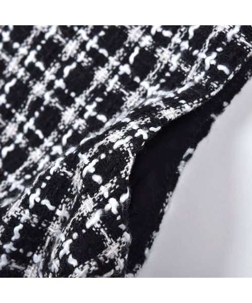 BeBe(ベベ)の「BeBe/【お揃い】ツイードチェックパールボタンジャンパースカート(100~150cm)(ワンピース・キッズ・レッド系その他/ブラック系その他・100/140/130/120/110/150)」の16枚目の写真