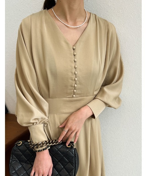 Re:EDIT（リエディ）の「[PREMIUM DRESS COLLECTION][低身長サイズ有]Vネックウエスト切り替えタックフレアワンピース（ワンピース・レディース・ブラック/ラベンダー/ベージュ・LARGE/SHORT/MEDIUM）」の10枚目の写真