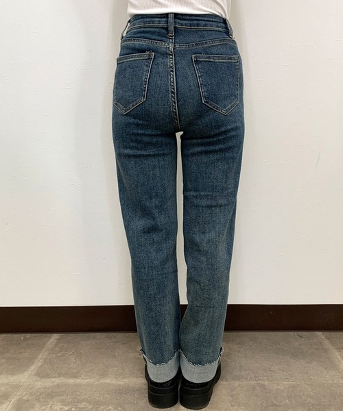 CRB(シーアールビー)の「カットオフデニムストレートパンツ(デニムパンツ・レディース・ブルー・M/L/S)」の11枚目の写真