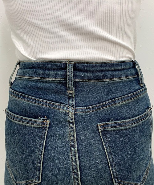 CRB(シーアールビー)の「カットオフデニムストレートパンツ(デニムパンツ・レディース・ブルー・M/L/S)」の13枚目の写真