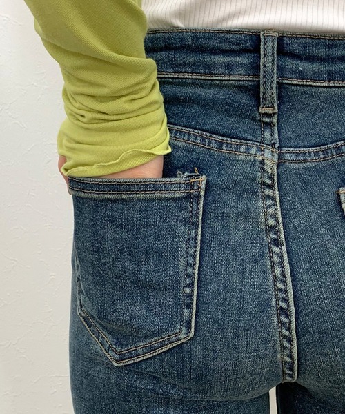 CRB(シーアールビー)の「カットオフデニムストレートパンツ(デニムパンツ・レディース・ブルー・M/L/S)」の15枚目の写真