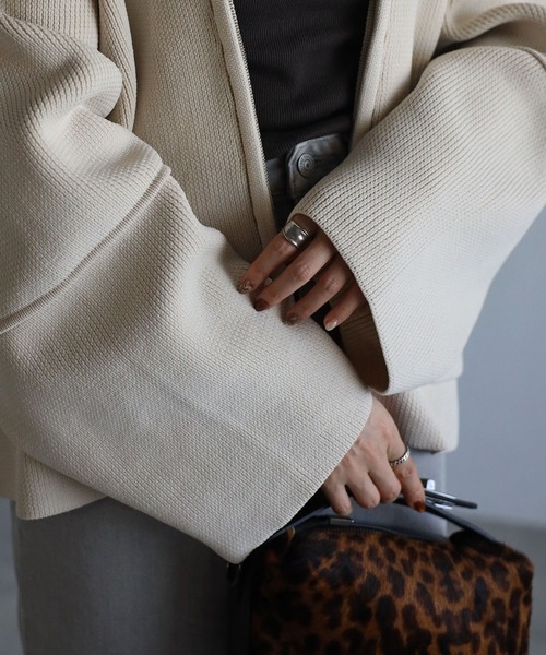 Bonjour Sagan（ボンジュールサガン）の「ランタンスリーブブルゾン（ブルゾン・レディース・パープル/アイボリー/ブラック/グレー・FREE）」の12枚目の写真