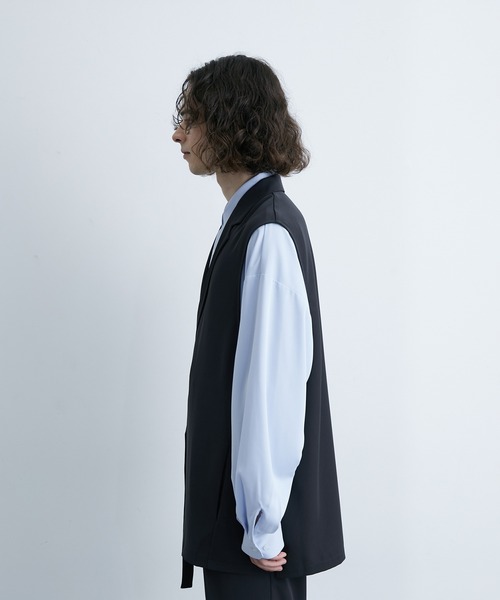 JUNRED(ジュンレッド)の「ライトドレスベルテッドベスト(ベスト・メンズ・ベージュ系その他2/ブラック/スミクロ・S/L/M)」の16枚目の写真