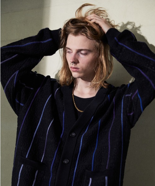 GARDEN TOKYO(ガーデントウキョウ)の「TAUPE/トープ/Botanical Lace V Cardigan(カーディガン/ボレロ・メンズ・ブラック/グリーン・1/2)」の4枚目の写真