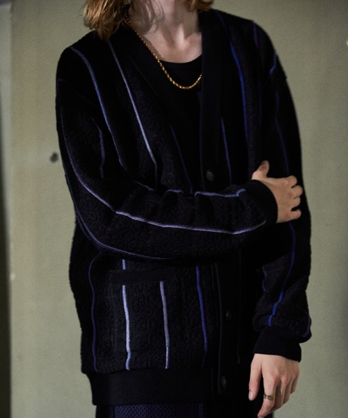 GARDEN TOKYO(ガーデントウキョウ)の「TAUPE/トープ/Botanical Lace V Cardigan(カーディガン/ボレロ・メンズ・ブラック/グリーン・1/2)」の8枚目の写真