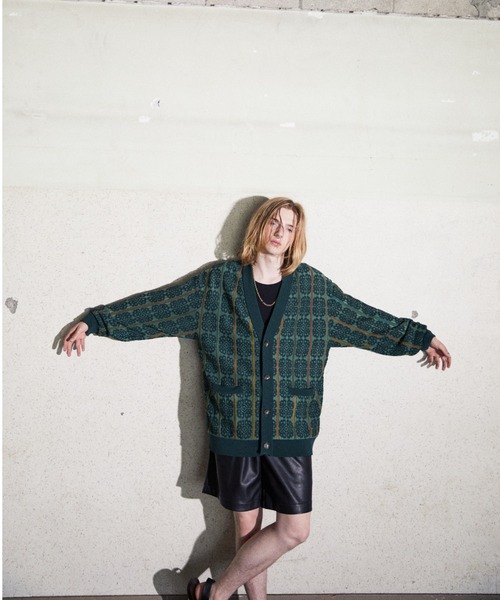 GARDEN TOKYO(ガーデントウキョウ)の「TAUPE/トープ/Botanical Lace V Cardigan(カーディガン/ボレロ・メンズ・ブラック/グリーン・1/2)」の6枚目の写真