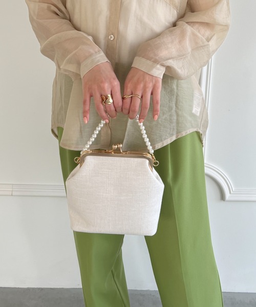 thank U more(サンキューモア)の「【Felicitations】結婚式 がま口 パーティバッグ(クラッチバッグ・レディース・ホワイト/ブルー/ブラック/ピンクベージュ・FREE)」の11枚目の写真
