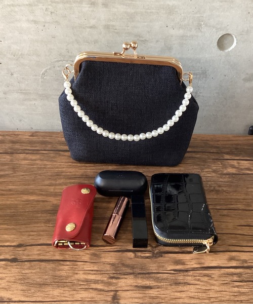 thank U more(サンキューモア)の「【Felicitations】結婚式 がま口 パーティバッグ(クラッチバッグ・レディース・ホワイト/ブルー/ブラック/ピンクベージュ・FREE)」の18枚目の写真