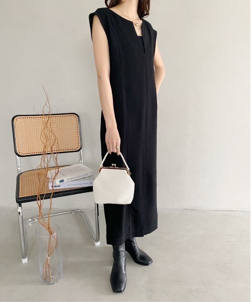 thank U more(サンキューモア)の「【Felicitations】結婚式 がま口 パーティバッグ(クラッチバッグ・レディース・ホワイト/ブルー/ブラック/ピンクベージュ・FREE)」の20枚目の写真