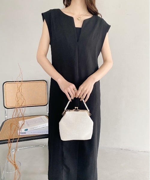thank U more(サンキューモア)の「【Felicitations】結婚式 がま口 パーティバッグ(クラッチバッグ・レディース・ホワイト/ブルー/ブラック/ピンクベージュ・FREE)」の21枚目の写真