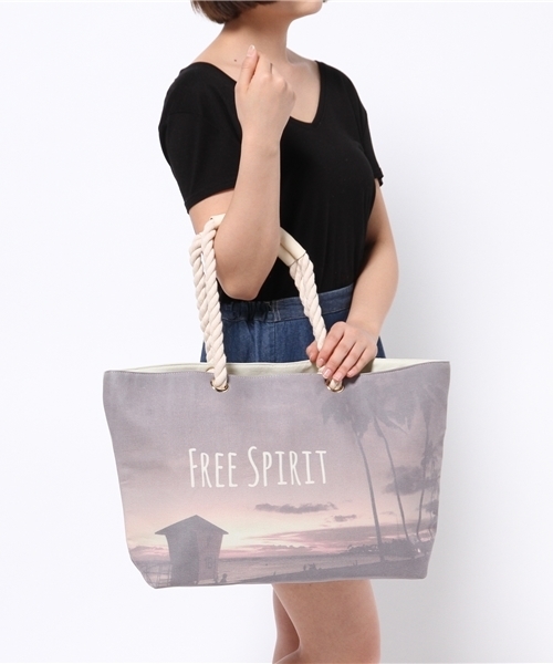 EGOIST（エゴイスト）の「SUMMERプリントバッグ（ショルダーバッグ・レディース・カーキ/ブルー/パープル・FREE）」の11枚目の写真