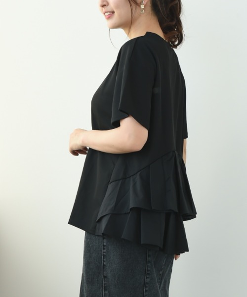 INTERPLANET（インタープラネット）の「ミラノリブＢＡＣＫフリル異素材プルオーバー（Tシャツ/カットソー・レディース・ブラック/オフホワイト/グレイッシュベージュ・FREE）」の9枚目の写真