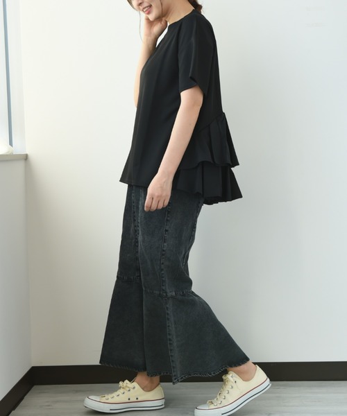 INTERPLANET（インタープラネット）の「ミラノリブＢＡＣＫフリル異素材プルオーバー（Tシャツ/カットソー・レディース・ブラック/オフホワイト/グレイッシュベージュ・FREE）」の12枚目の写真