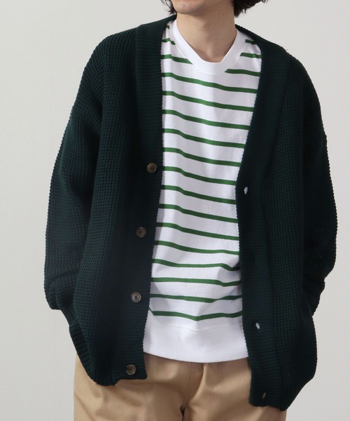 FUNALIVE（ファンアライブ）の「ワッフル編み ビッグサイズVネックニットカーディガン（カーディガン/ボレロ・メンズ・スミクロ/ロイヤルブルー/グレイッシュベージュ/ブラック/オフホワイト/グリーン/ケリーグリーン/マスタード/グレイッシュブルー・M/L）」の5枚目の写真